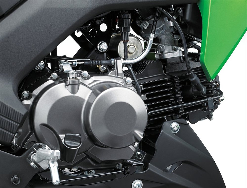 Kawasaki Z125 Pro engine