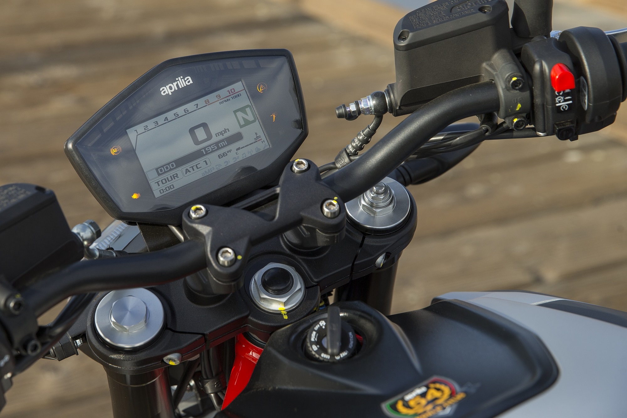 Aprilia Shiver 900 instrument panel