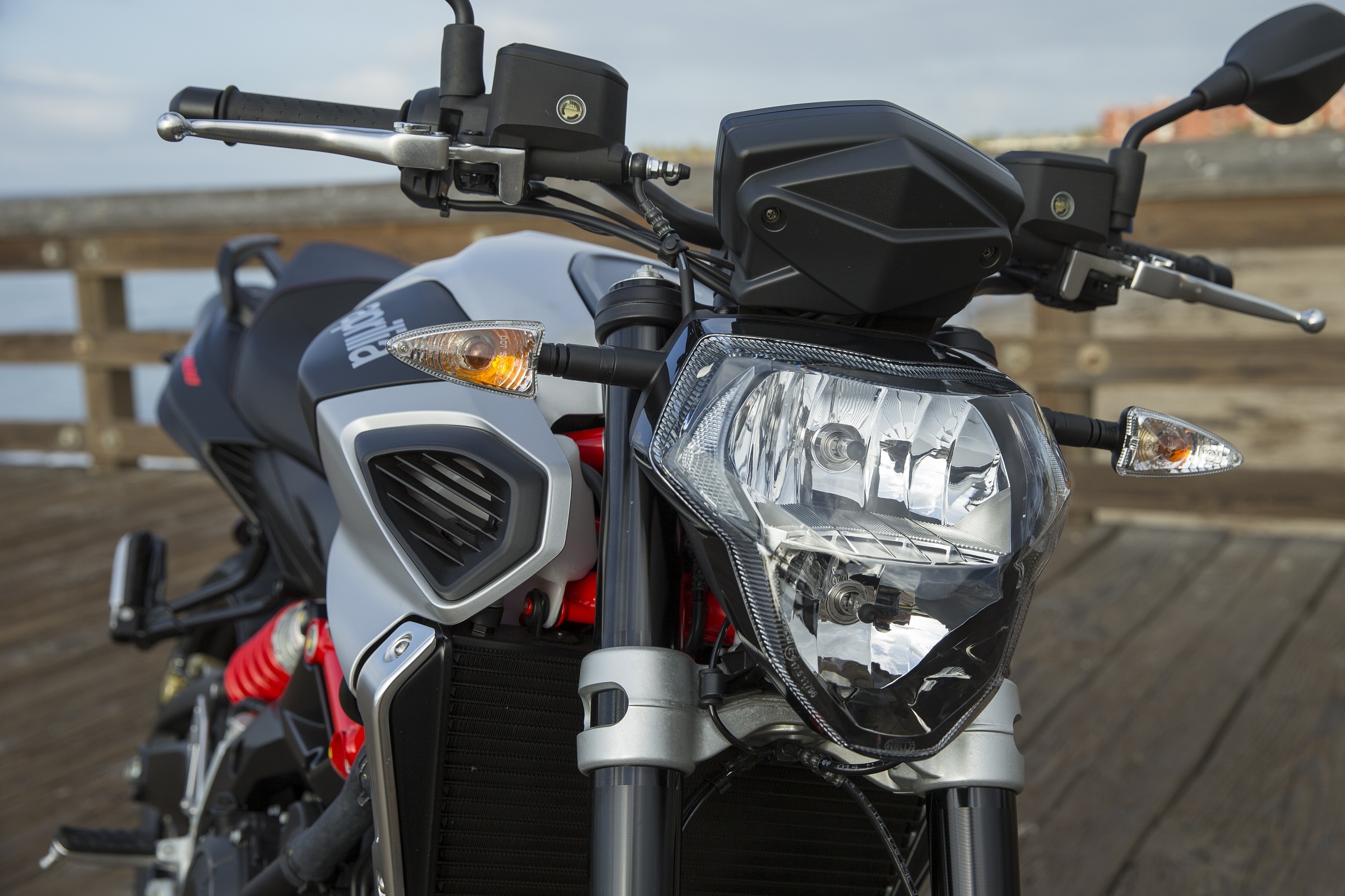 Aprilia Shiver 900 headlight