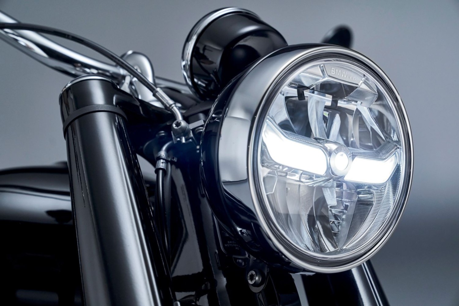 BMW R 18 LED headlight