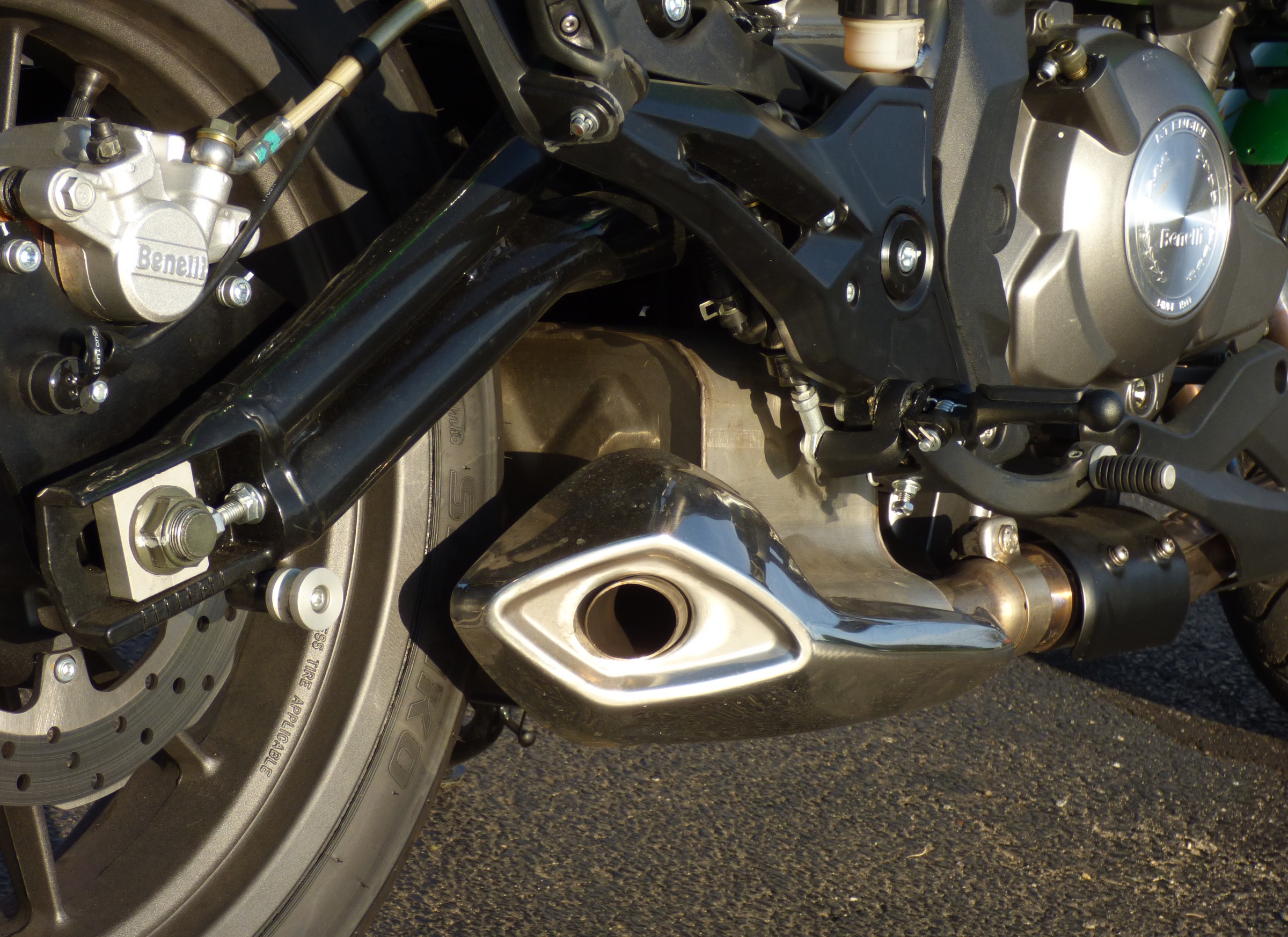 Benelli TNT 300 exhaust