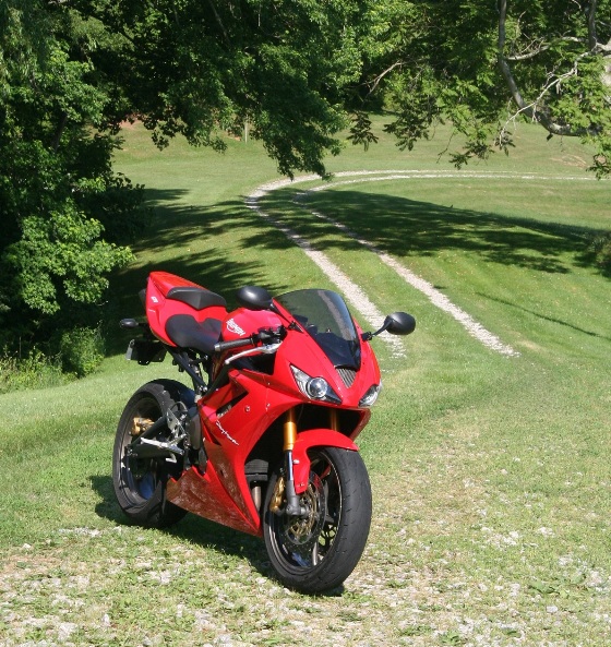 Triumph Daytona 675