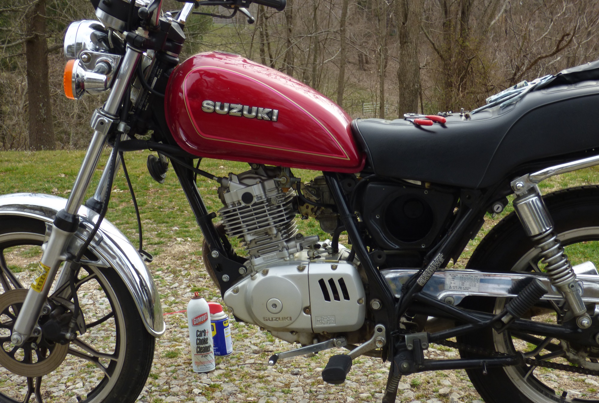 cleaning the carburetor on the GN125