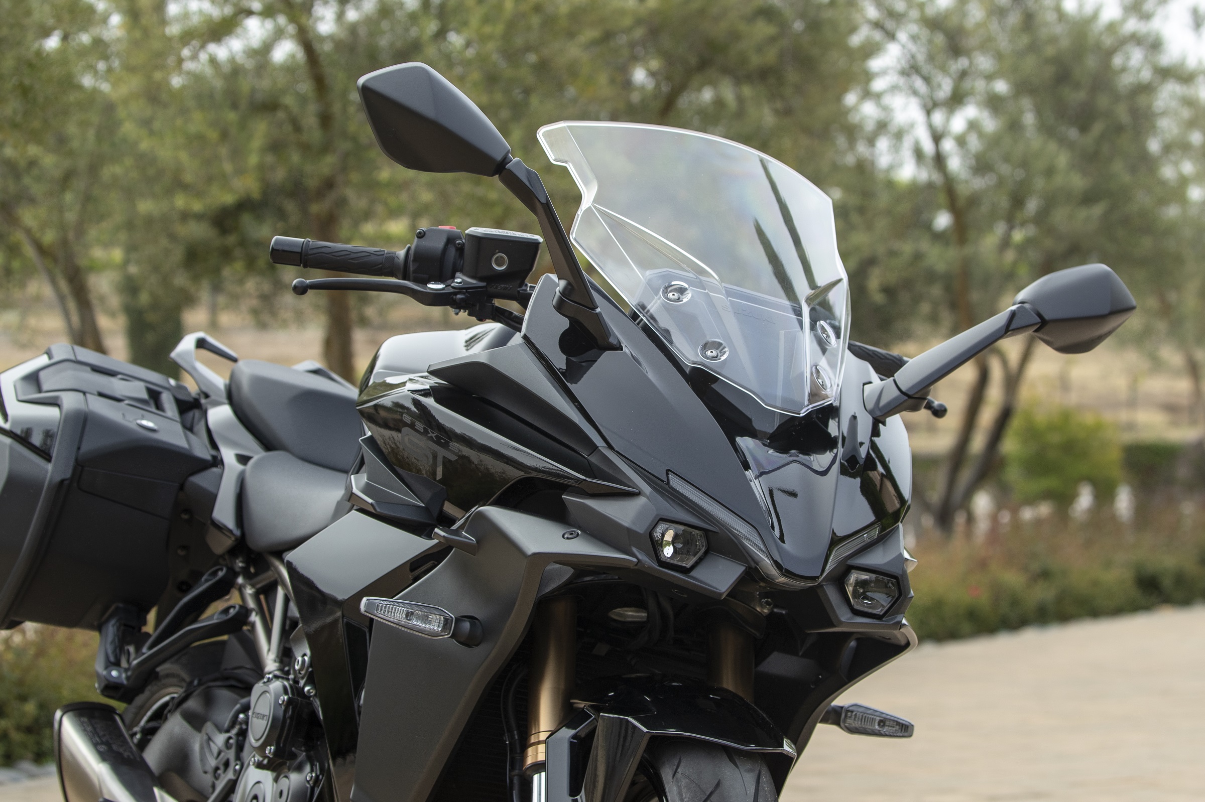 the front fairing and headlights of the Suzuki GSX-S1000GT+