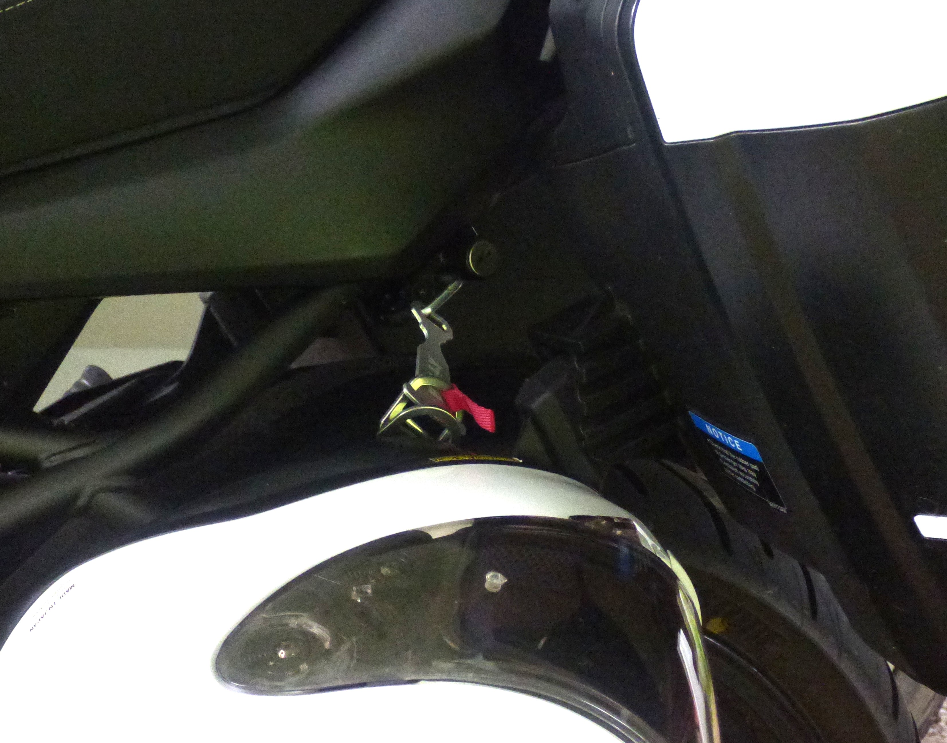 Versys 1000 SE LT+ helmet lock